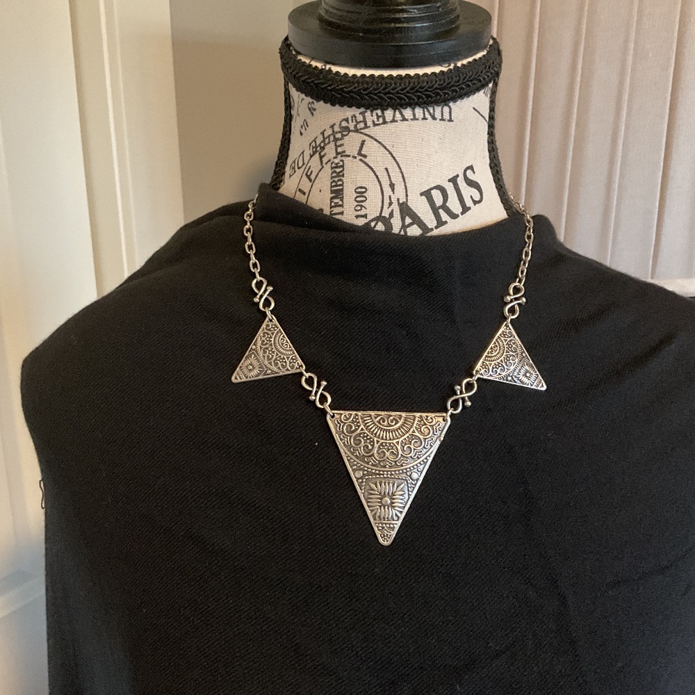 Gorgeous Sterling Silver Plated V Neck Necklace